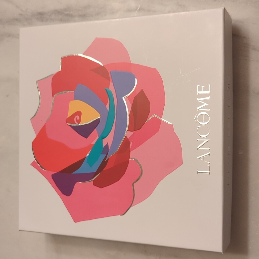 Lancome La vie est belle perfume